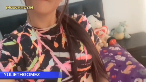 COLOMBIAN_MASTURBATES_HER_PUSSY_00-02.png