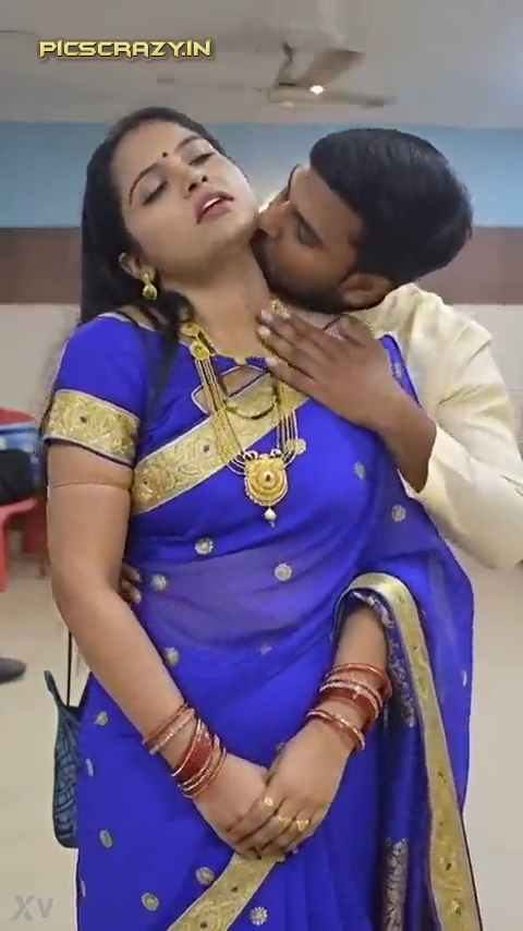 Bhabhi_Dewar_Kissing_00-01.png