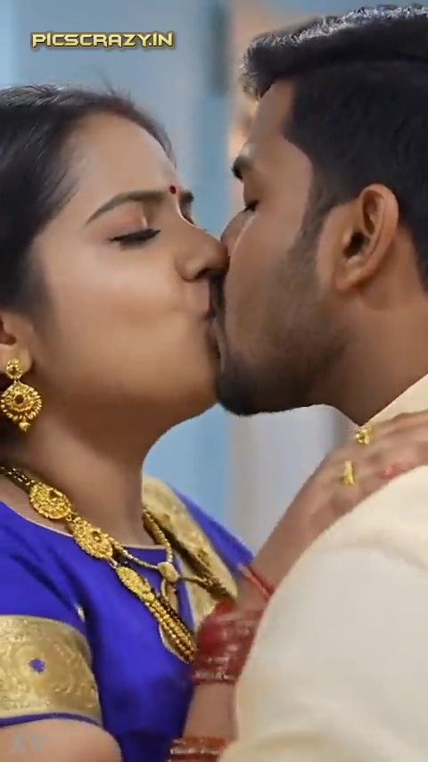Bhabhi_Dewar_Kissing_00-29eb11f287fe818fd7.png