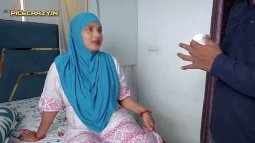 Blinkit_Delivery_boy_Shaving_hairy_pussy_of_Hijabi_Muslim_Bhabhi_and_fucked_hardcore_02-062d4ee50eaff27922.png