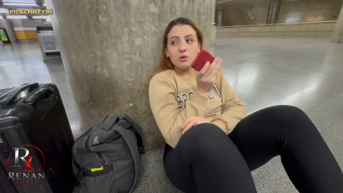 Woman_falls_for_Tinder_and_ends_up_doing_her_job_sex_on_the_Se_Metro_station_01-37.png