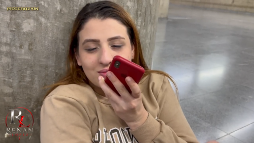 Woman_falls_for_Tinder_and_ends_up_doing_her_job_sex_on_the_Se_Metro_station_02-32.png