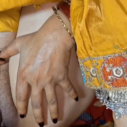 ghar-pe-pati-nhi-the-lalita-bhabhi-ko-jeth-ji-ne-chod-diya-11