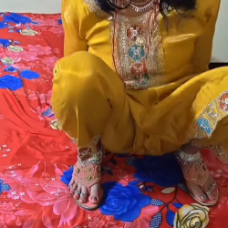 ghar-pe-pati-nhi-the-lalita-bhabhi-ko-jeth-ji-ne-chod-diya-4