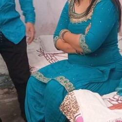 anita-ko-uske-jeth-ne-akele-pakar-choda-1