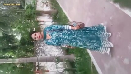car-sikhane-ke-bahane-devar-ne-car-me-choda-1.jpg