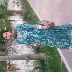 car-sikhane-ke-bahane-devar-ne-car-me-choda-1