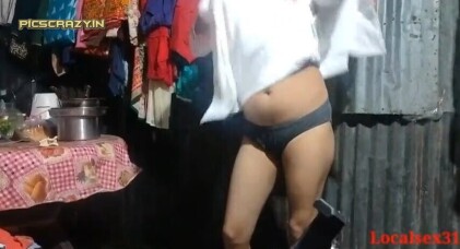 ma-ko-akele-dukhi-dekhne-ke-bad-unko-khush-kiya.jpg